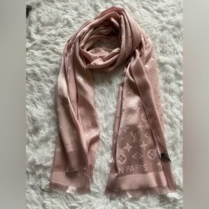 Louis Vuitton’s Scarf